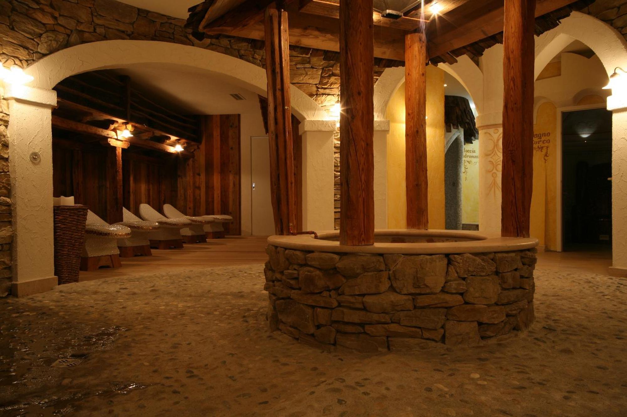Garni La Roccia 4*