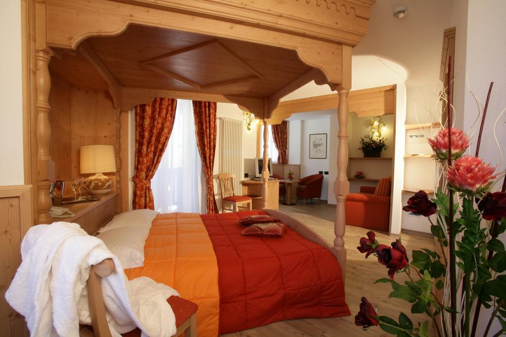 Hotel Garni La Roccia 4*